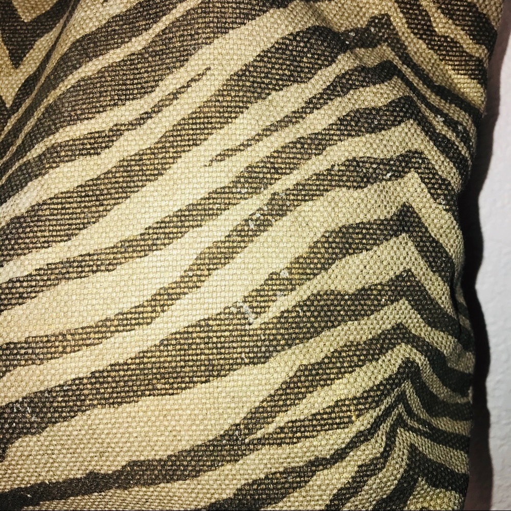 Michael Kors Gold Zebra Print Shoulder Bag - Picture 4 of 8